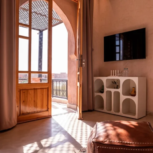 King Suite with Pool View