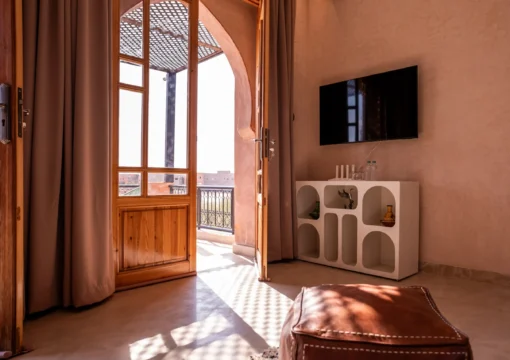 King Suite with Pool View